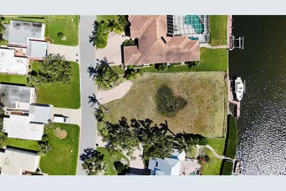 5848 Tidewood Avenue, Sarasota, FL 34231 - Photo 9