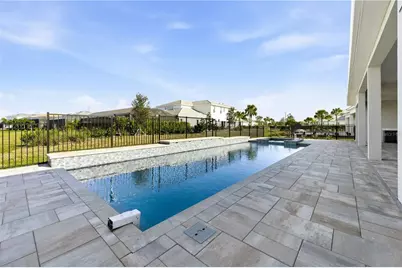 8061 Nevis Run, Bradenton, FL 34202 - Photo 9