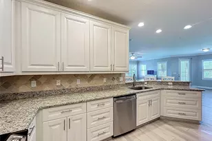 7810 34th Ave W, Bradenton, FL 34209 - Photo 9