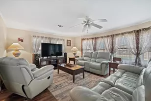 404 49th Ave Dr W, Bradenton, FL 34207 - Photo 7