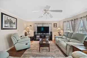 404 49th Ave Dr W, Bradenton, FL 34207 - Photo 9