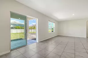 12732 Lateral Root Dr, Sarasota, FL 34238 - Photo 11