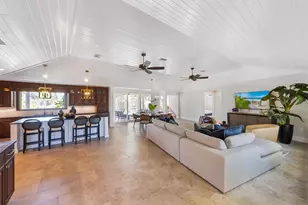 513 Bayview Pl, Anna Maria, FL 34216 - Photo 11