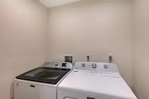 2852 Captiva Dr, Sarasota, FL 34231 - Photo 25