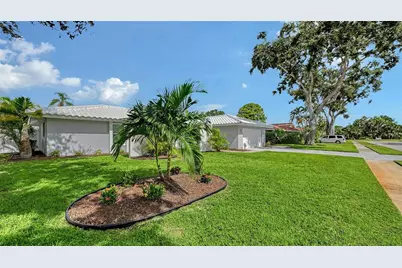 2852 Captiva Drive, Sarasota, FL 34231 - Photo 33