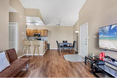 8387 38th Street Circle E #305, Sarasota, FL 34243 - Photo 9