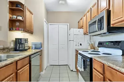 8387 38th Street Circle E #305, Sarasota, FL 34243 - Photo 11