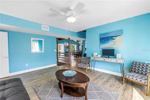 156 Siesta Dr, Sarasota, FL 34242 - Photo 15
