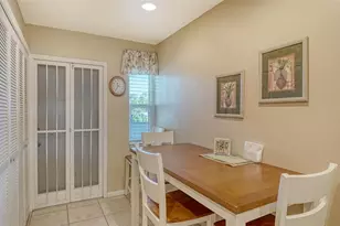 7251 W Country Club Dr N, Sarasota, FL 34243 - Photo 23
