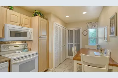 7251 W Country Club Drive N #226, Sarasota, FL 34243 - Photo 21
