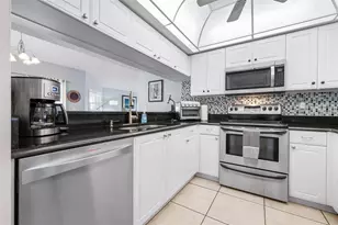 1103 Edgewater Cir, Bradenton, FL 34209 - Photo 19