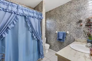 4114 Roberts Point Cir, Sarasota, FL 34242 - Photo 17