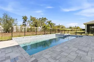 17715 Palmiste Dr, Bradenton, FL 34202 - Photo 3