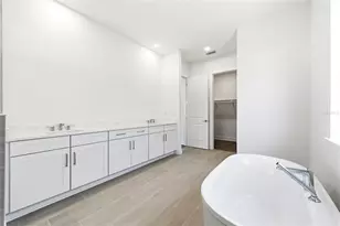 17715 Palmiste Dr, Bradenton, FL 34202 - Photo 23