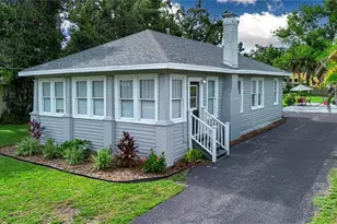 1517 5th St W, Palmetto, FL 34221 - Photo 3