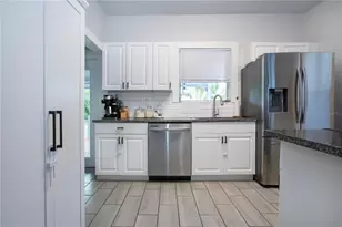 1517 5th St W, Palmetto, FL 34221 - Photo 31