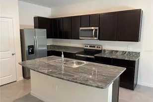 8708 Milestone Dr, Sarasota, FL 34238 - Photo 5