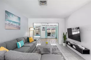 7460 Mariana Dr, Sarasota, FL 34231 - Photo 5