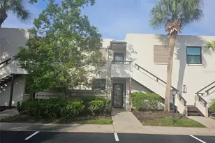 586 Lakeside Dr, Bradenton, FL 34210 - Photo 1