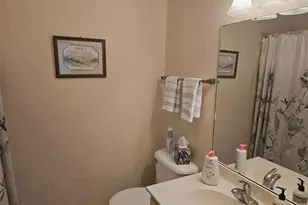 586 Lakeside Dr, Bradenton, FL 34210 - Photo 15