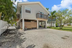 2517 Avenue C, Bradenton Beach, FL 34217 - Photo 31