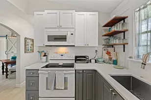 2517 Avenue C, Bradenton Beach, FL 34217 - Photo 19