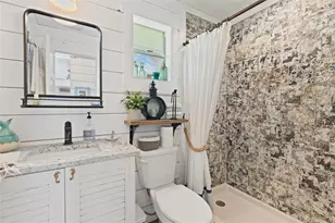 2517 Avenue C, Bradenton Beach, FL 34217 - Photo 53