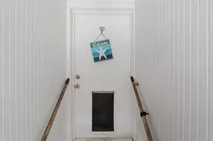 2517 Avenue C, Bradenton Beach, FL 34217 - Photo 9