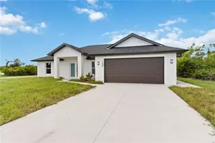 100 Abbott Ct, Rotonda West, FL 33947 - Photo 1