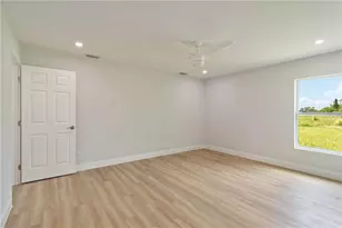 100 Abbott Ct, Rotonda West, FL 33947 - Photo 25
