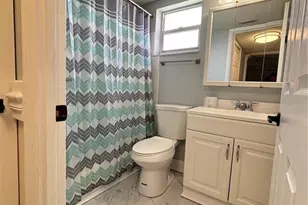 3951 Lake Bayshore Dr, Bradenton, FL 34205 - Photo 15