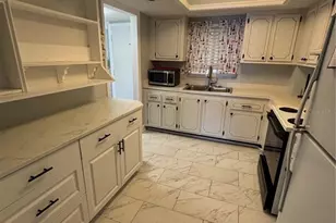 3951 Lake Bayshore Dr, Bradenton, FL 34205 - Photo 5