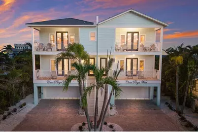 105 4th Street S, Bradenton Beach, FL 34217 - Photo 1