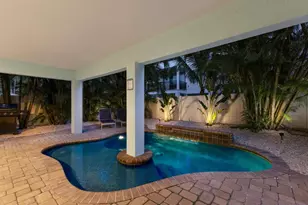 105 4th St S, Bradenton Beach, FL 34217 - Photo 17