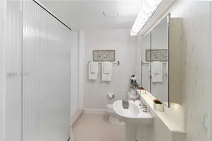 709 Key Royale Dr, Holmes Beach, FL 34217 - Photo 91