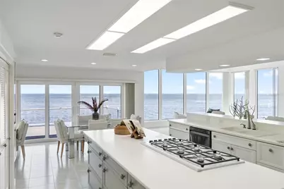 709 Key Royale Drive, Holmes Beach, FL 34217 - Photo 19