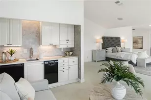 709 Key Royale Dr, Holmes Beach, FL 34217 - Photo 29