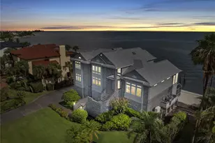 709 Key Royale Dr, Holmes Beach, FL 34217 - Photo 3