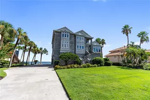709 Key Royale Dr, Holmes Beach, FL 34217 - Photo 45