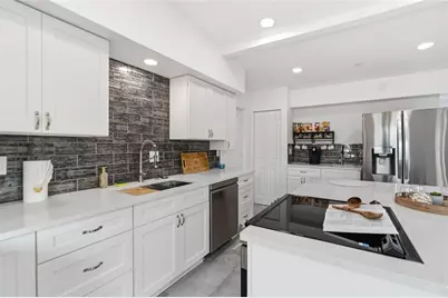 450 81st Avenue, Saint Pete Beach, FL 33706 - Photo 7