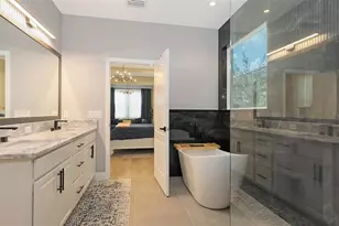 2821 Oriole Dr, Sarasota, FL 34243 - Photo 31