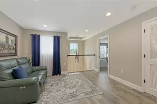 2821 Oriole Dr, Sarasota, FL 34243 - Photo 33