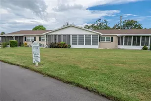 2765 Golf Course Dr, Sarasota, FL 34234 - Photo 3