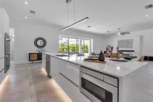 2534 Grove St, Sarasota, FL 34239 - Photo 15