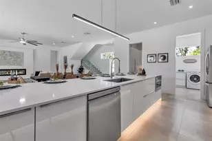 2534 Grove St, Sarasota, FL 34239 - Photo 13