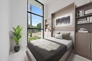 2441 Webber St, Sarasota, FL 34239 - Photo 23