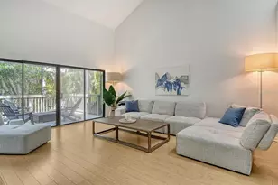 1473 Landings Cir, Sarasota, FL 34231 - Photo 9