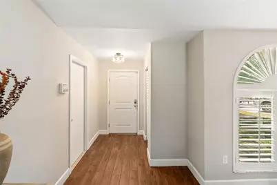 5471 Cynthia Lane, Sarasota, FL 34235 - Photo 5