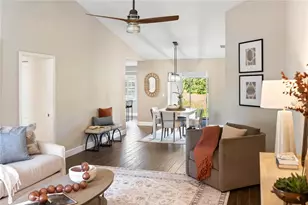 5471 Cynthia Ln, Sarasota, FL 34235 - Photo 9