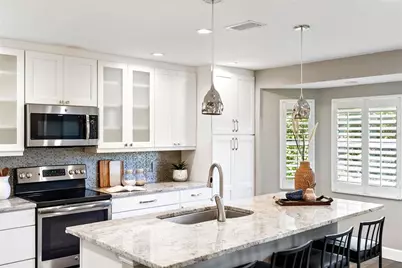 5471 Cynthia Lane, Sarasota, FL 34235 - Photo 21